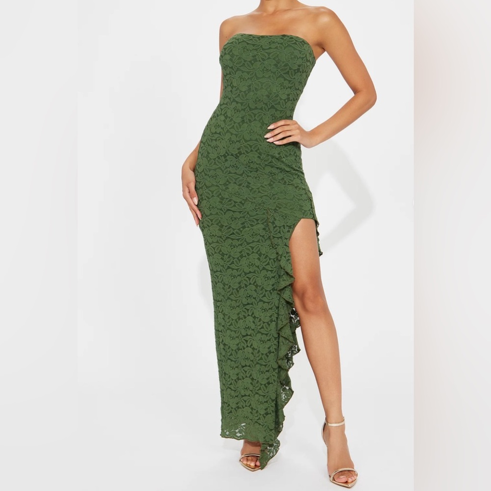 NEW WITH TAG Fashion Nova Green Lace Maxi Dress